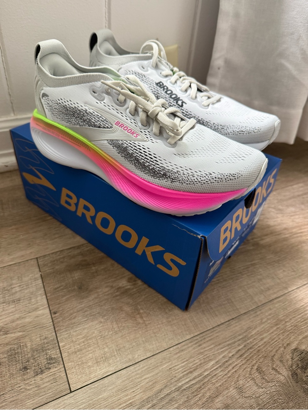 Women’s Brooks Adrenaline GTS 25